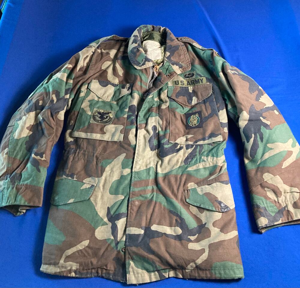 Men’s Camouflage Cold Weather Field Coat Size Medium Army